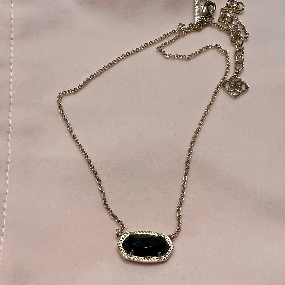 Kendra Scott Black and Gold Pendant Necklace